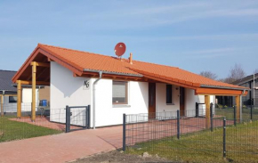 N6 Ferienhaus mit Garten in Eckwarderhörne